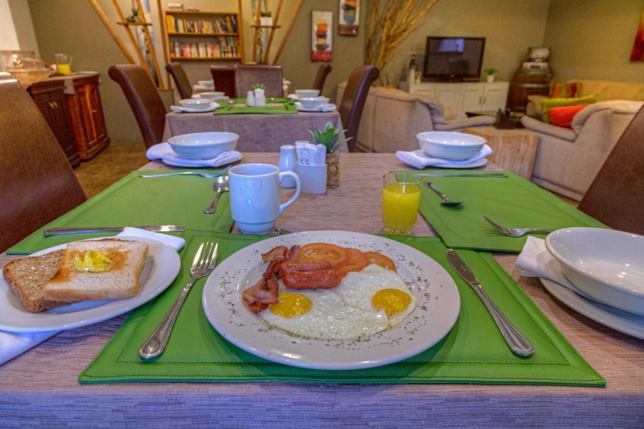 Khoi-Khoi Guesthouse Otavi Экстерьер фото