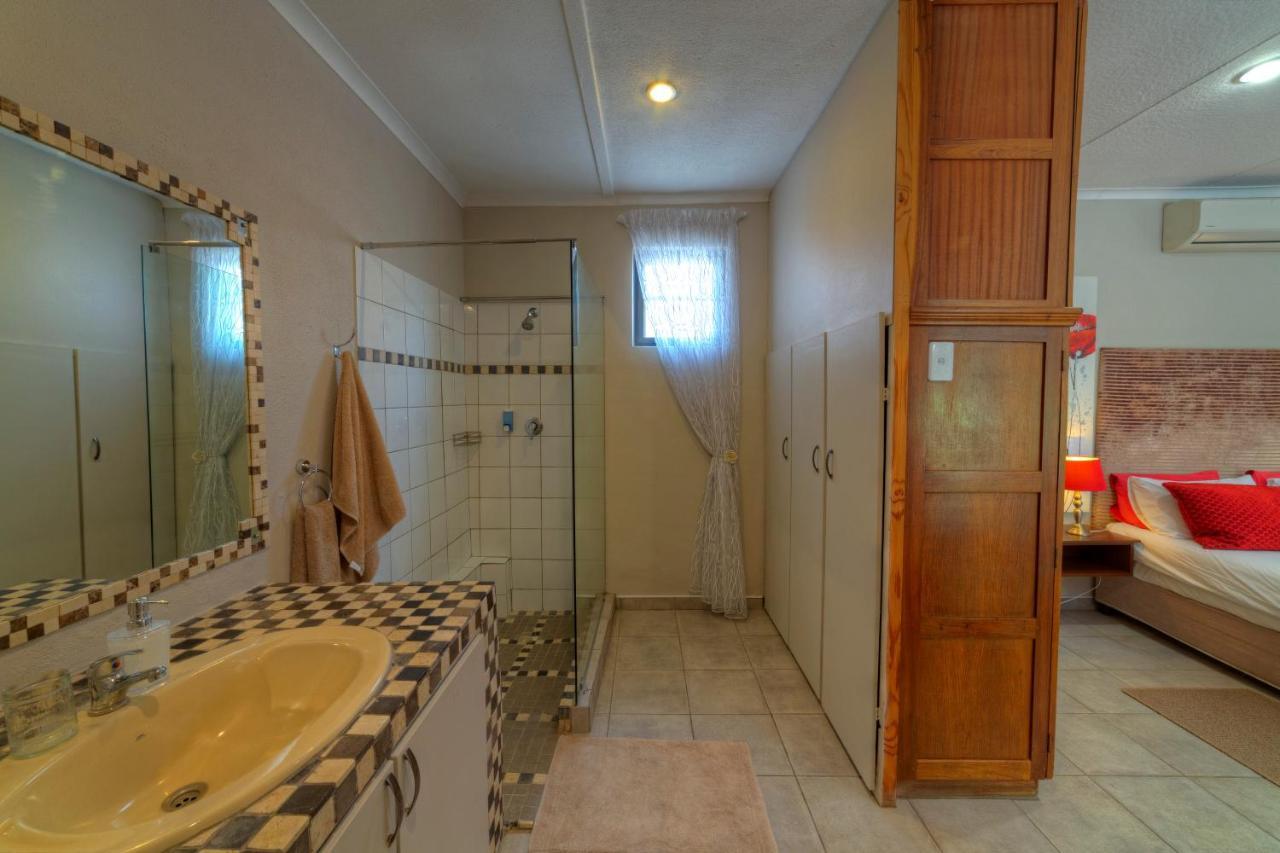 Khoi-Khoi Guesthouse Otavi Экстерьер фото